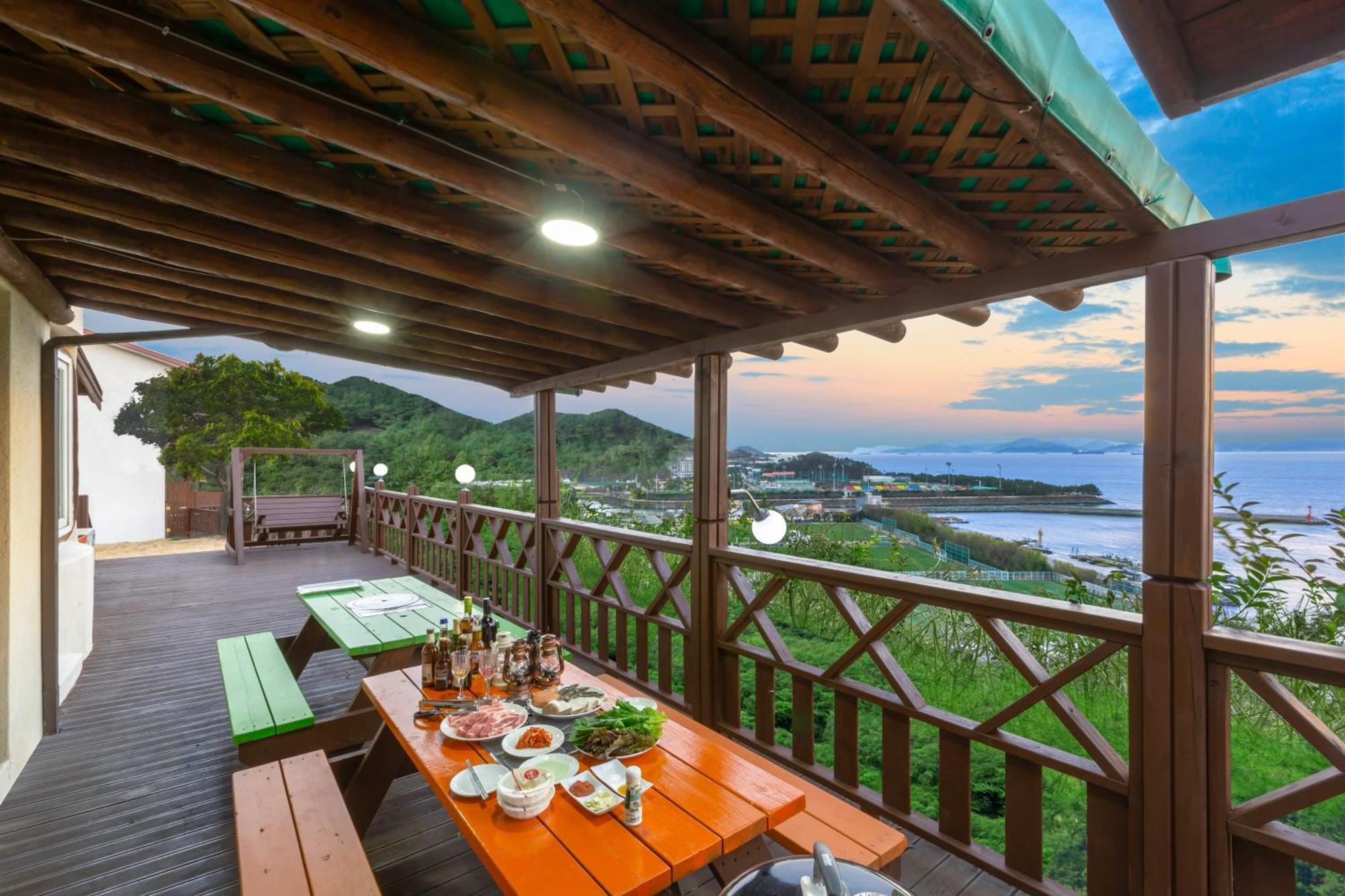 Namhae New Island Pension ภายนอก รูปภาพ